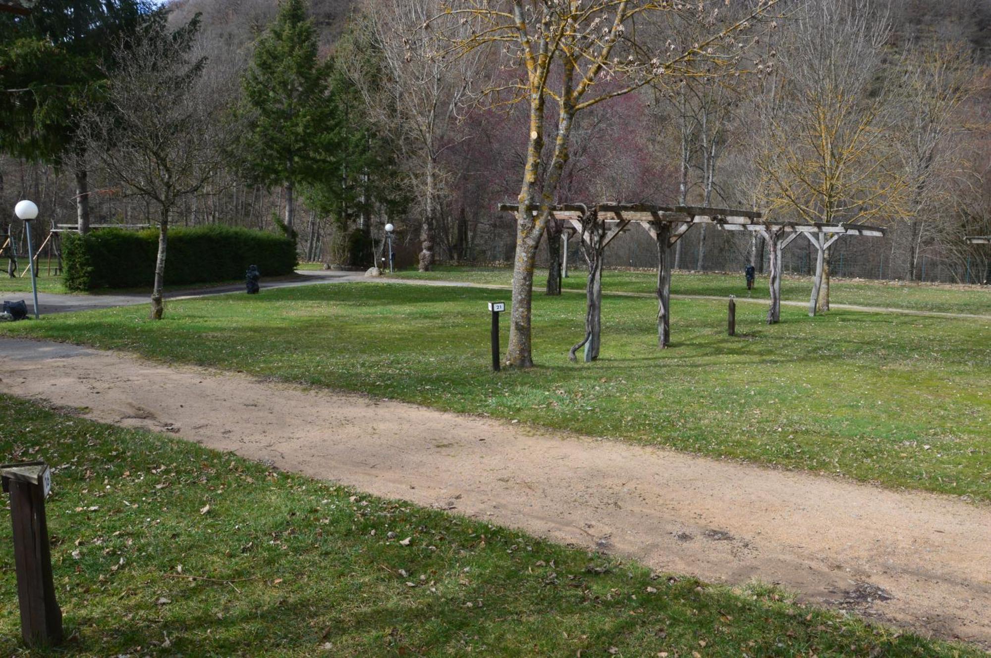 Camping Chon Du Tarn Bédouès Bagian luar foto